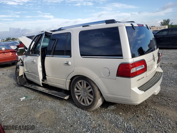 2012 Lincoln Navigator with VIN 5LMJJ2H57CEL07484, listed as a Copart auction lot 71379224 with 186,884 mi miles and Clean Title. Bid and sale history available at carsss.com. Image 2.