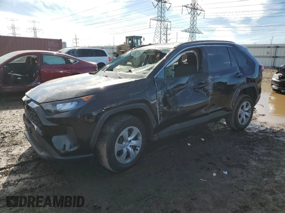2021 Toyota RAV4 LE with VIN 2T3F1RFV4MC213910, listed as a Copart auction lot 46911255 with 32,114 mi miles and Salvage Title. Bid and sale history available at carsss.com. Image 1.