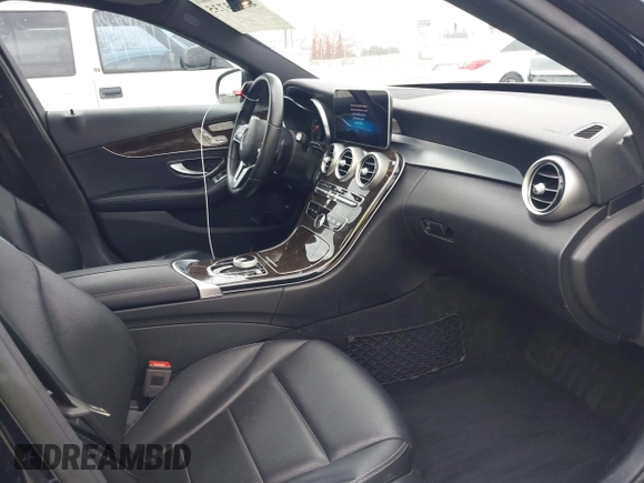 2019 Mercedes-Benz C 300 with VIN 55SWF8DB2KU298654, listed as a IAAI auction lot 42153735 with 58,260 mi miles and . Bid and sale history available at DreamBid. Image 5.