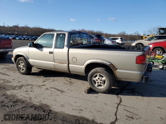 2001 Chevrolet S-10 LS with VIN 1GCDT19W618242218, listed as a Copart auction lot 51921875 with 156,887 mi miles and Salvage Title. Bid and sale history available at DreamBid. Image 2.