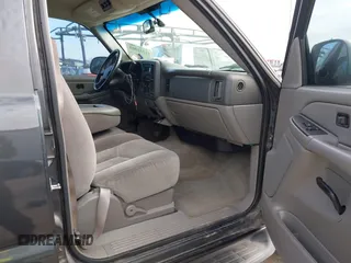 2006 Chevrolet Tahoe LS with VIN 1GNEC13V16J163907, listed as a IAAI auction lot 41232903 with 142,382 mi miles. Bid and sale history available at carsss.com. Image 5.