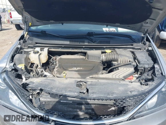 2018 Chrysler Pacifica Touring L with VIN 2C4RC1BG7JR101736, listed as a IAAI auction lot 41776231 with 90,487 mi miles and . Bid and sale history available at DreamBid. Image 10.