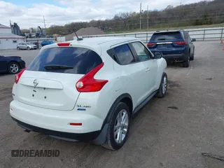 2012 Nissan Juke SL z VIN JN8AF5MVXCT128033, wystawiony jako IAAI lot #42035384 z przebiegiem 187 743 mil mil oraz . Historia ofert i sprzedaży dostępna na DreamBid. Obrazek 4.