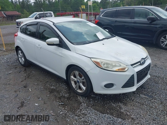 2014 Ford Focus SE z VIN 1FADP3K27EL323874, wystawiony jako IAAI lot #42131316 z przebiegiem 140 815 mil mil oraz . Historia ofert i sprzedaży dostępna na DreamBid. Obrazek 1.