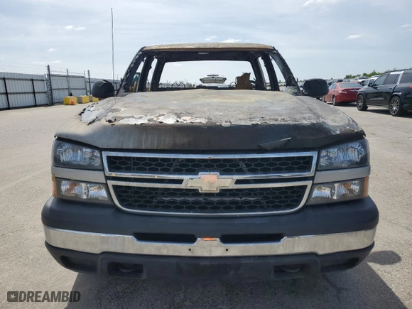2007 Chevrolet Silverado 1500 Classic LS with VIN 2GCEC13V271158154, listed as a Copart auction lot 49926465 with 0 mi miles and Non Repairable. Bid and sale history available at carsss.com. Image 5.