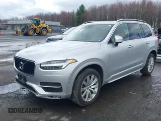 2018 Volvo XC90 Momentum with VIN YV4A22PK0J1337228, listed as a IAAI auction lot 41967308 with 128,207 mi miles. Bid and sale history available at carsss.com. Image 18.
