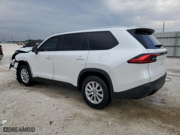 2024 Toyota Grand Highlander XLE with VIN 5TDAAAA57RS014294, listed as a Copart auction lot 88875235 with 10,706 mi miles and Non Repairable. Bid and sale history available at carsss.com. Image 2.