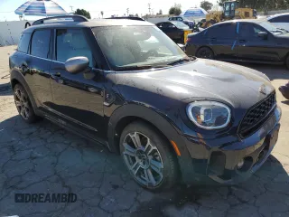 2024 MINI Countryman Cooper S with VIN WMZ83BR06R3R36175, listed as a Copart auction lot 89084285 with 0 mi miles and Salvage Title. Bid and sale history available at carsss.com. Image 4.