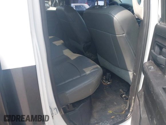 2015 Ram 1500 Express z VIN 1C6RR6FT4FS554650, wystawiony jako IAAI lot #42366158 z przebiegiem 216 857 mil mil oraz . Historia ofert i sprzedaży dostępna na DreamBid. Obrazek 8.