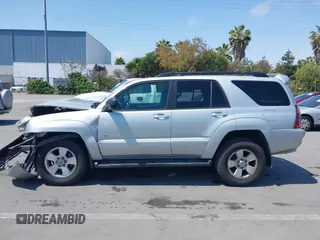 2005 Toyota 4Runner SR5 z VIN JTEZU14R158031515, wystawiony jako IAAI lot #42453430 z przebiegiem 114 071 mil mil oraz . Historia ofert i sprzedaży dostępna na DreamBid. Obrazek 14.