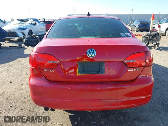2011 Volkswagen Jetta SEL with VIN 3VWLX7AJ2BM377936, listed as a IAAI auction lot 41758563 with 171,633 mi miles and . Bid and sale history available at DreamBid. Image 17.