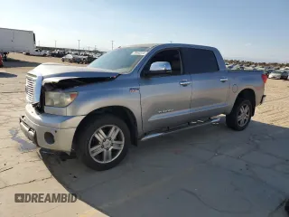 2013 Toyota Tundra Limited z VIN 5TFFY5F18DX137426, wystawiony jako Copart lot #70493514 z przebiegiem 85 239 mil mil oraz Szkoda całkowita • Salvage title. Historia ofert i sprzedaży dostępna na DreamBid. Obrazek 1.