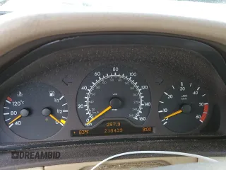 1999 Mercedes-Benz E with VIN WDBJF25H7XA934446, listed as a Copart auction lot 51386255 with 218,439 mi miles and Clean Title. Bid and sale history available at DreamBid. Image 9.