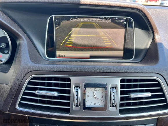 2015 Mercedes-Benz E-Class E 400 with VIN WDDKJ6FB2FF307229, listed as a Copart auction lot 70142514 with 143,809 mi miles and Clean Title. Bid and sale history available at carsss.com. Image 8.