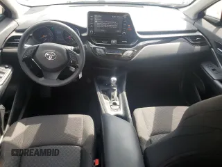 2020 Toyota C-HR LE z VIN NMTKHMBX6LR115284, wystawiony jako Copart lot #55139135 z przebiegiem 25 127 mil mil oraz Szkoda całkowita • Salvage title. Historia ofert i sprzedaży dostępna na DreamBid. Obrazek 8.