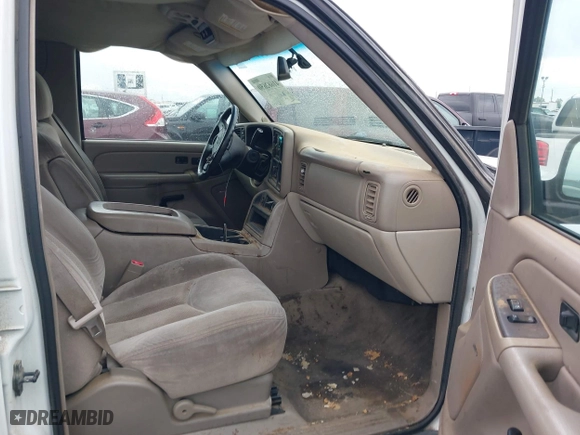 2004 Chevrolet Tahoe LT with VIN 1GNEK13T84J111012, listed as a IAAI auction lot 41662650 with 197,740 mi miles. Bid and sale history available at carsss.com. Image 5.