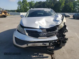 2011 Kia Sportage LX z VIN KNDPBCA2XB7102202, wystawiony jako Copart lot #55606785 z przebiegiem 84 311 mil mil oraz Szkoda całkowita • Salvage title. Historia ofert i sprzedaży dostępna na DreamBid. Obrazek 5.