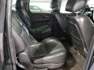 2011 GMC Yukon XL Denali z VIN 1GKS2MEFXBR229540, wystawiony jako Copart lot #51062895 z przebiegiem 258 535 mil mil oraz Szkoda całkowita • Salvage title. Historia ofert i sprzedaży dostępna na DreamBid. Obrazek 11.