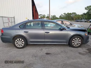 2013 Volkswagen Passat Wolfsburg Edition z VIN 1VWAP7A36DC114152, wystawiony jako IAAI lot #41911437 z przebiegiem 163 048 mil mil oraz . Historia ofert i sprzedaży dostępna na DreamBid. Obrazek 14.