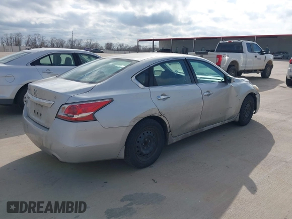2015 Nissan Altima SV with VIN 1N4AL3AP7FC415435, listed as a IAAI auction lot 41594277 with 178,298 mi miles and . Bid and sale history available at DreamBid. Image 4.