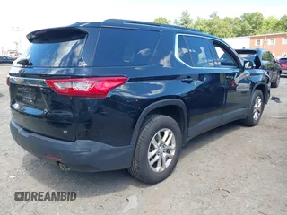 2020 Chevrolet Traverse LT Cloth z VIN 1GNEVGKW6LJ101101, wystawiony jako IAAI lot #40050482 z przebiegiem 86 527 mil mil oraz . Historia ofert i sprzedaży dostępna na DreamBid. Obrazek 4.