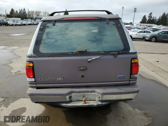 1996 Ford Explorer XL z VIN 1FMDU34X6TZB71667, wystawiony jako Copart lot #51969375 z przebiegiem 226 288 mil mil oraz Szkody całkowita. Historia ofert i sprzedaży dostępna na DreamBid. Obrazek 6.