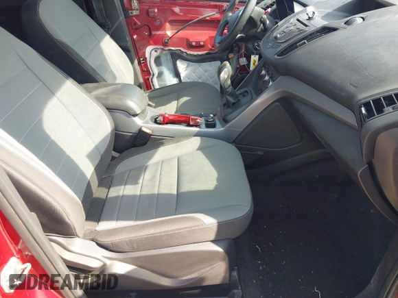 2016 Ford Escape SE with VIN 1FMCU9G92GUB70319, listed as a IAAI auction lot 41747240 with 114,158 mi miles. Bid and sale history available at carsss.com. Image 5.