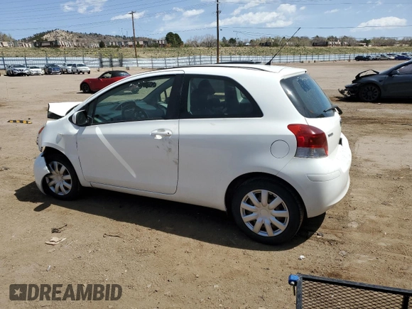2010 Toyota Yaris z VIN JTDJT4K3XA5322238, wystawiony jako Copart lot #52550395 z przebiegiem 107 803 mil mil oraz Czysty tytuł • Clean title. Historia ofert i sprzedaży dostępna na DreamBid. Obrazek 2.