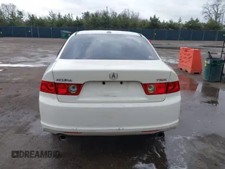 2006 Acura TSX z VIN JH4CL96816C018177, wystawiony jako IAAI lot #42071755 z przebiegiem 178 992 mil mil oraz . Historia ofert i sprzedaży dostępna na DreamBid. Obrazek 17.