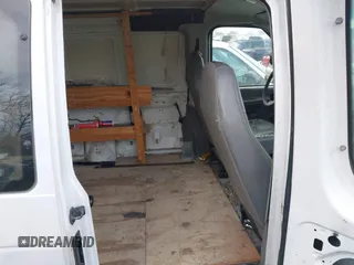 2006 Ford Econoline Cargo z VIN 1FTNE24LX6HB35472, wystawiony jako IAAI lot #41707889 z przebiegiem 259 379 mil mil oraz . Historia ofert i sprzedaży dostępna na DreamBid. Obrazek 7.