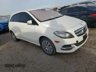 2017 Mercedes-Benz B Electric Drive with VIN WDDVP9AB7HJ012860, listed as a Copart auction lot 84244334 with 25 mi miles and Clean Title. Bid and sale history available at DreamBid. Image 4.