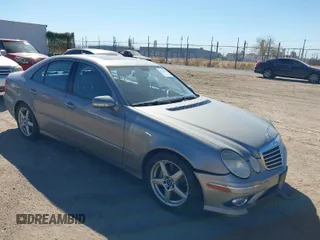 2008 Mercedes-Benz E-Class Luxury 3.5L with VIN WDBUF56X38B266614, listed as a IAAI auction lot 41652231 with 156,748 mi miles. Bid and sale history available at carsss.com. Image 1.