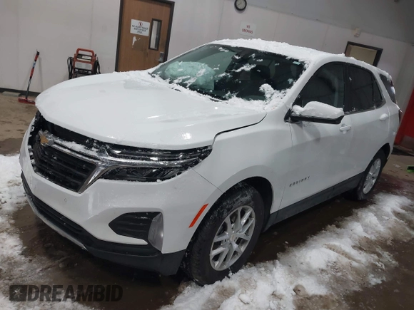 2024 Chevrolet Equinox LT with VIN 3GNAXUEGXRS152409, listed as a IAAI auction lot 41630575 with 4,853 mi miles. Bid and sale history available at carsss.com. Image 2.