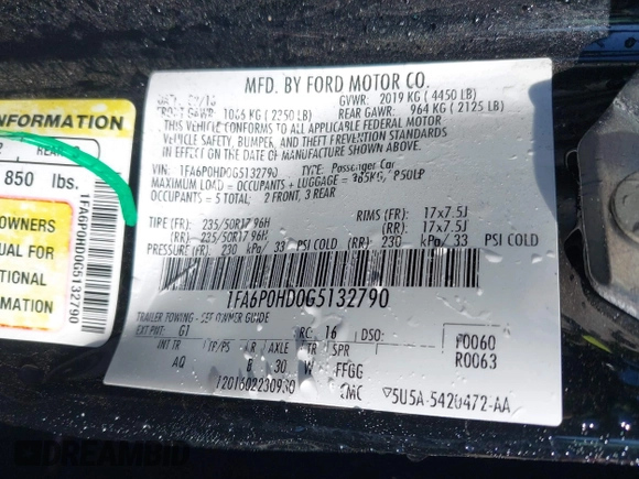 2016 Ford Fusion SE with VIN 1FA6P0HD0G5132790, listed as a IAAI auction lot 40604197 with 300,100 mi miles. Bid and sale history available at carsss.com. Image 9.