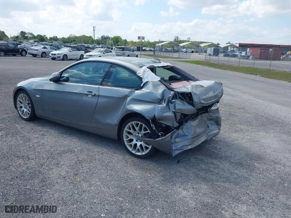 2009 BMW 3 Series 328i with VIN WBAWB33569P137264, listed as a IAAI auction lot 38951216 with 138,173 mi miles. Bid and sale history available at carsss.com. Image 3.