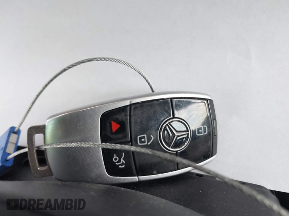2019 Mercedes-Benz E 450 с VIN WDDZH6JB7KA654077, выставлен на аукционе IAAI как лот 41511592 с пробегом 72 870 миль миль и . История ставок и продаж доступна на DreamBid. Изображение 11.