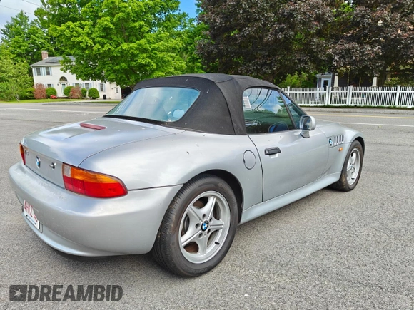 1996 BMW 3 Series Z3 1.9 z VIN 4USCH7324TLB74164, wystawiony jako Copart lot #57779285 z przebiegiem 148 850 mil mil oraz Czysty tytuł • Clean title. Historia ofert i sprzedaży dostępna na DreamBid. Obrazek 3.