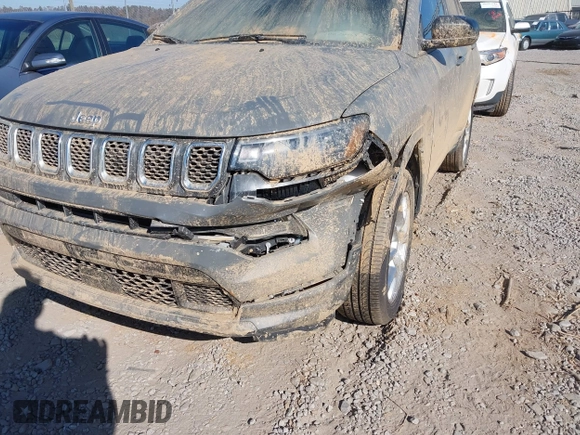 2023 Jeep Compass Latitude Lux with VIN 3C4NJDFN4PT521619, listed as a IAAI auction lot 40676656 with Not provided miles and . Bid and sale history available at DreamBid. Image 6.