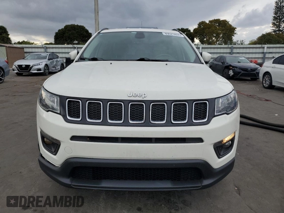 2019 Jeep Compass Latitude with VIN 3C4NJCBB3KT699410, listed as a Copart auction lot 59721025 with 44,506 mi miles and Non repairable. Bid and sale history available at DreamBid. Image 5.
