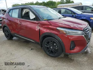 2021 Nissan Kicks SR z VIN 3N1CP5DV8ML537710, wystawiony jako Copart lot #56881755 z przebiegiem 27 402 mil mil oraz Szkoda całkowita • Salvage title. Historia ofert i sprzedaży dostępna na DreamBid. Obrazek 4.