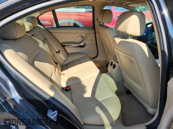 2011 BMW 3 Series 328i xDrive z VIN WBAPK5C58BA658768, wystawiony jako Copart lot #64387265 z przebiegiem 94 577 mil mil oraz Szkoda całkowita • Salvage title. Historia ofert i sprzedaży dostępna na DreamBid. Obrazek 10.