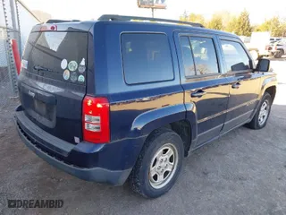 2016 Jeep Patriot Sport with VIN 1C4NJPBB0GD547623, listed as a IAAI auction lot 41636096 with 88,894 mi miles. Bid and sale history available at carsss.com. Image 4.