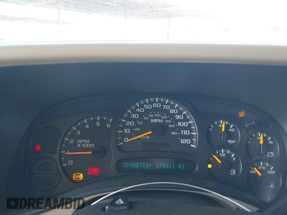 2005 Chevrolet Suburban LT with VIN 3GNEC16Z35G295761, listed as a IAAI auction lot 42168762 with 174,811 mi miles and . Bid and sale history available at DreamBid. Image 7.