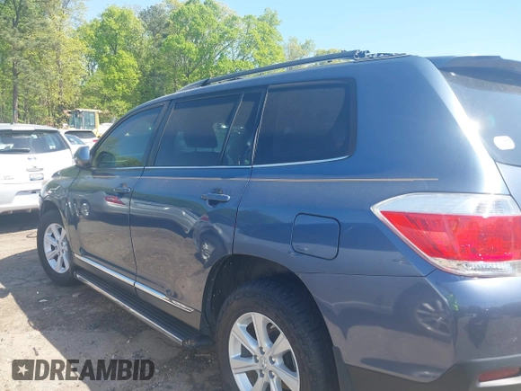 2013 Toyota Highlander with VIN 5TDZA3EH7DS044603, listed as a IAAI auction lot 42019794 with 220,483 mi miles and . Bid and sale history available at DreamBid. Image 14.