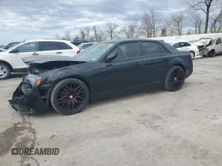 2014 Chrysler 300 S z VIN 2C3CCABG1EH336848, wystawiony jako Copart lot #50822875 z przebiegiem 75 204 mil mil oraz Szkody całkowita. Historia ofert i sprzedaży dostępna na DreamBid. Obrazek 1.