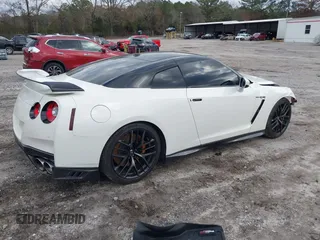2017 Nissan GT-R Premium с VIN JN1AR5EF9HM820329, выставлен на аукционе IAAI как лот 41129857 с пробегом 43 501 миль миль и . История ставок и продаж доступна на DreamBid. Изображение 4.