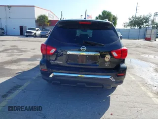 2018 Nissan Pathfinder SV with VIN 5N1DR2MM1JC607813, listed as a IAAI auction lot 40608478 with 137,261 mi miles and . Bid and sale history available at DreamBid. Image 17.