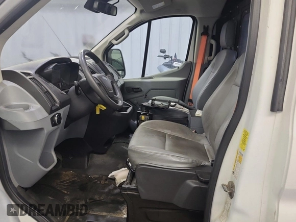 2016 Ford Transit Cargo z VIN 1FTYE1YM9GKB19505, wystawiony jako IAAI lot #42774251 z przebiegiem 252 184 mil mil oraz . Historia ofert i sprzedaży dostępna na DreamBid. Obrazek 2.