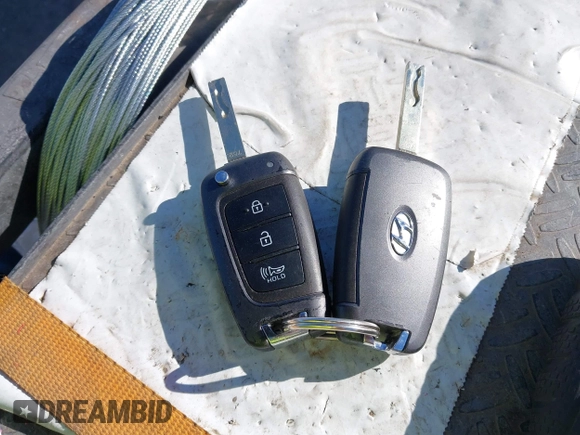 2021 Hyundai Palisade SE z VIN KM8R1DHE9MU284279, wystawiony jako IAAI lot #41681730 z przebiegiem 70 694 mil mil oraz . Historia ofert i sprzedaży dostępna na DreamBid. Obrazek 11.