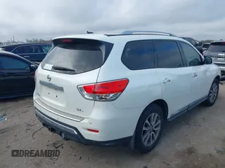 2015 Nissan Pathfinder SV with VIN 5N1AR2MN9FC616231, listed as a IAAI auction lot 41479189 with 189,556 mi miles and . Bid and sale history available at DreamBid. Image 4.